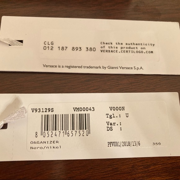 NWT VERSACE— Zip Around Black Leather Wallet/Agenda - Picture 13 of 16